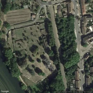 chateau-de-myennes-myennes-58440-2.webp