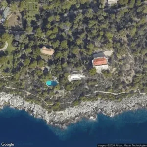 villa-abandonnee-a-roquebrune-cap-martin-roquebrune-cap-martin-06190-1.webp