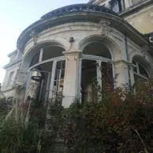 chateau-abandonne-alias-urbex-chateau-gordon-hay-tarnos-1.webp