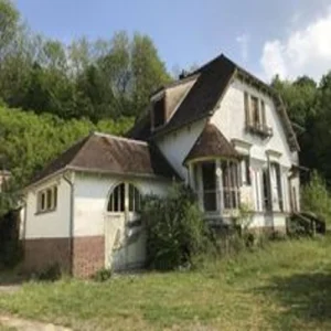 maison-abandonnee-cherre-au-1.webp