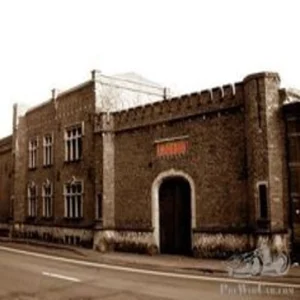 usine-automobile-abandonnee-et-circuit-dessai-sureleve-nessonvaux-trooz-trooz-1.webp